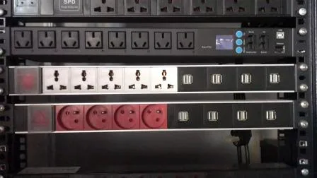 PDU a 8 vie/8 uscite con switch per armadio server da 19′ ′